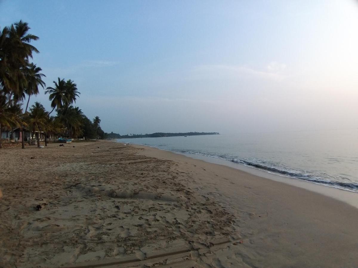 Beach Life Uppuveli Trincomalee Exterior foto