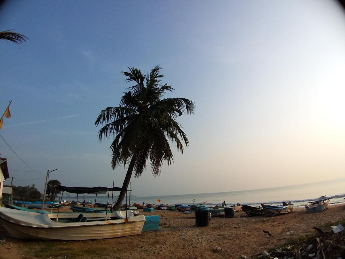 Beach Life Uppuveli Trincomalee Exterior foto