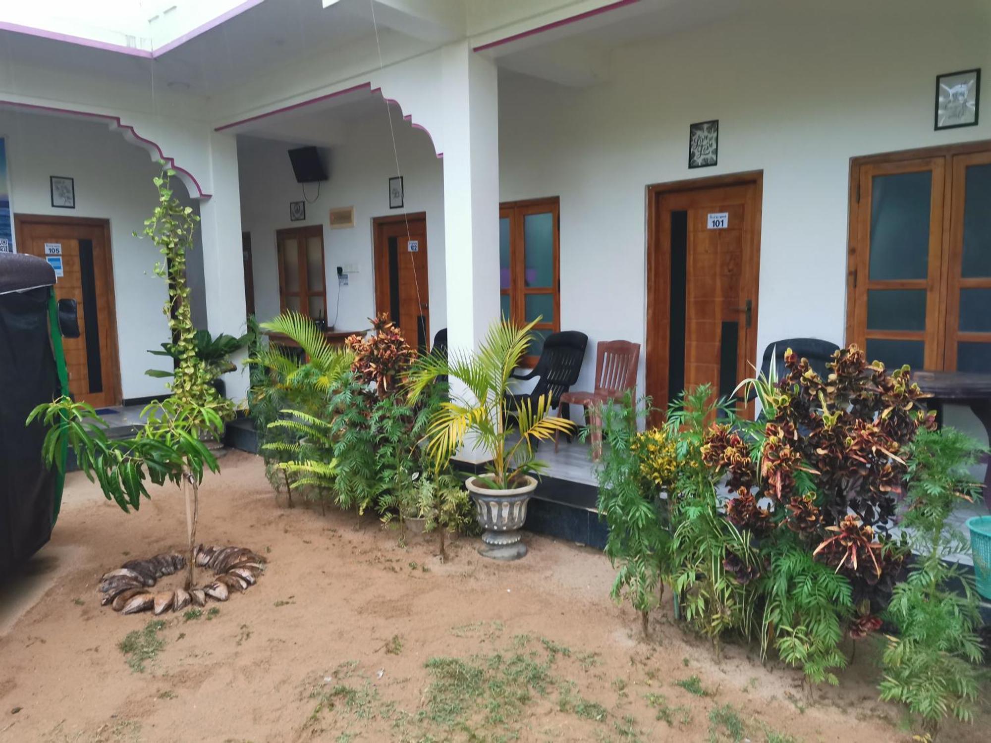 Beach Life Uppuveli Trincomalee Exterior foto